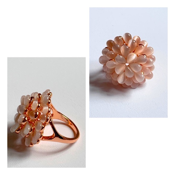 Flower Power Ring Size 7 - Picture 2 of 5